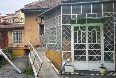 Casă cu 3 camere cu Teren 193 Mp în Central - 2