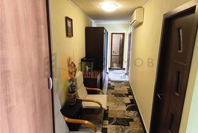 Apartament cu 3 camere decomandat în Crâng - 4