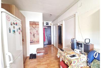 Apartament 3 camere de vanzare, str.Tudor Vladimirescu - 7