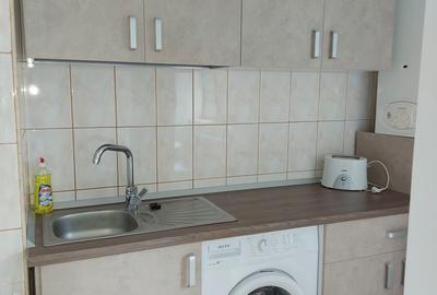 Garsonieră decomandată în Hipodrom