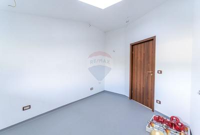 Spatiu de inchiriat in Tractorul - 125 mp, renovat - 33