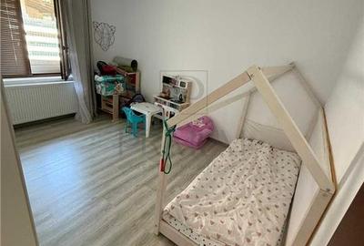 Casă individuală cu 3 camere cu Canalizare în Sânmihaiu Român - 5