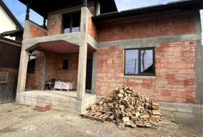 Casă cu 5 camere cu Teren 3100 Mp în Măneuți - 10