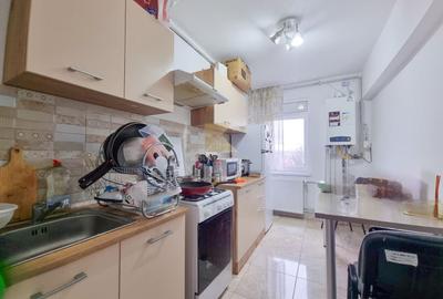 Apartament de 2 camere, semidecomandat, etaj 6/10, mobilat, Victoriei4 - 11