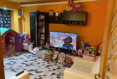 Apartament cu 2 camere decomandat, mobilat în Eroii Revoluției