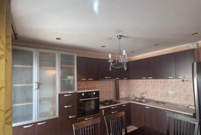 Apartament 3 camere , etj 1 , Radauti - 2