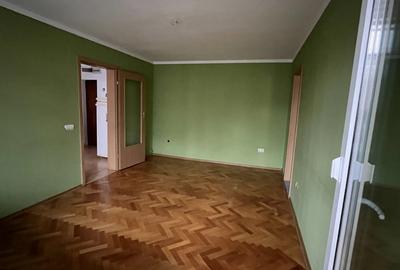 Apartament cu 3 camere semidecomandat în Central - 8