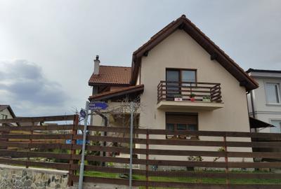 Casă cu 4 camere în Șura Mică - 8