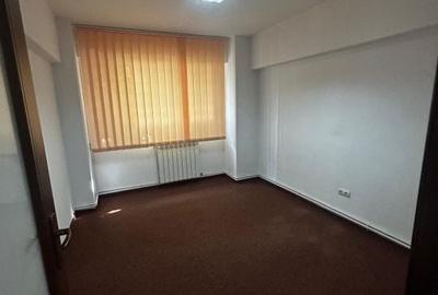 Apartament cu 4 camere în Republicii - 4