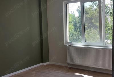 Roman, zona centrala Apartament 2 camere, balcon 7 m, etaj 3 4 Renovare 2025 - 4