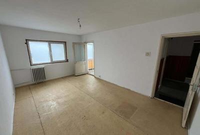 Apartament 2 camere etajul 4 cu POD SPITAL JUDETEAN TL - 1