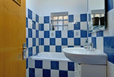 INCHIRIERE garsoniera 45mp Rezidenta Birou Piata Victoriei blocul Green Dental - 9