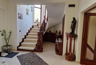 Casa de vanzare ,zona centrala in Baia Mare .Se vinde mobilata ,utilata. - 2