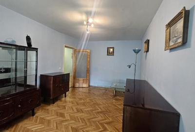 Apartament cu 3 camere decomandat, mobilat în Sud - 4
