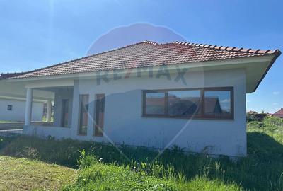 Casa finisata de vanzare in Lapusel - 12