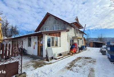 Casă cu 4 camere cu Teren 1626 Mp în Ciofrângeni - 3