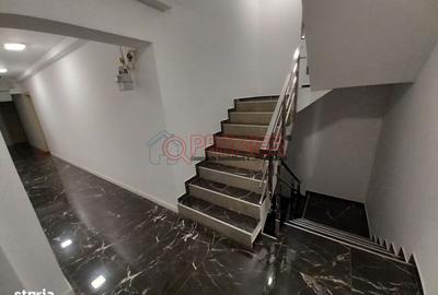 Apartament cu 3 camere decomandat în Apărătorii Patriei - 1