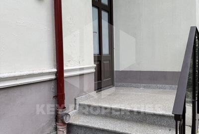 Piata Romana, mansarda boema, finisaje in linii simple si elegante - 14