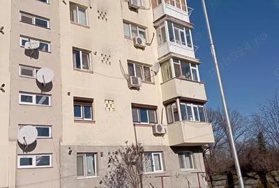 Apartament cu 2 camere semidecomandat în Plopeni - 3