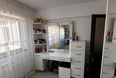 LUX 3 camere Mobilat si Utilat , confort 1 decomandat, Obor - 10