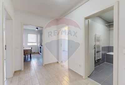 Apartament cu 2 camere decomandat în Tractorul - 2