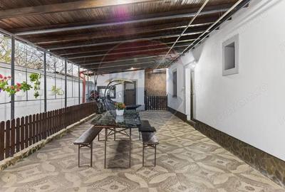 Casa spa?ioasa cu 4 camere ?i spa?iu comercial in Bujac - 2