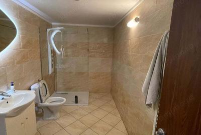 Apartament cu 3 camere decomandat în Piața Centrală - 8