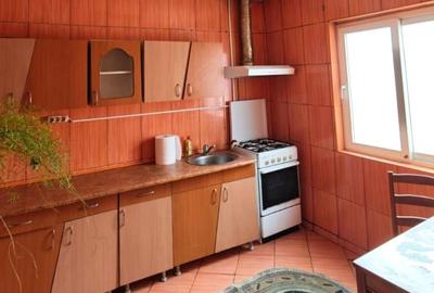 Se oferă spre vânzare casă 3 camere individuală la curte zona Salaj - 8
