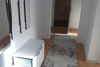 Apartament cu 2 camere decomandat în Petros - 1