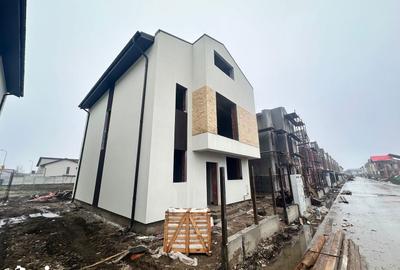 Casă cu 4 camere cu Teren 300 Mp în Central - 12