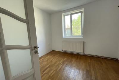 Vanzare apartament 2/3 camere Teiul Doamnei, cu centrala - 9