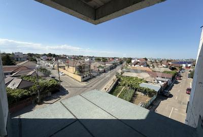 Apartament cu 3 camere decomandat în Palazu Mare - 2