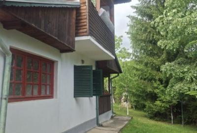 Casă cu 4 camere cu Teren 730 Mp în Izvoarele - 2