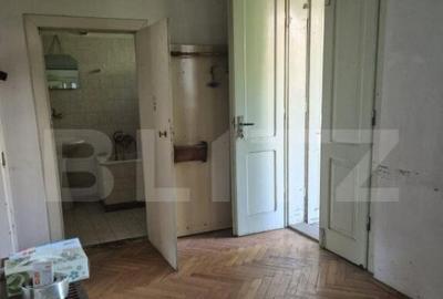 Casă cu 3 camere cu Teren 400 Mp în Central - 1