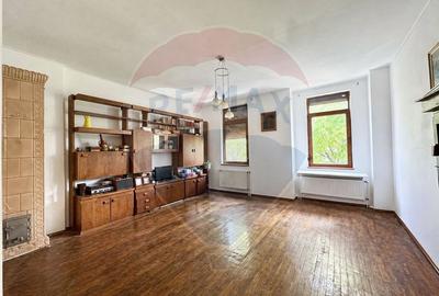 Apartament cu 3 camere semidecomandat, mobilat în Cotroceni