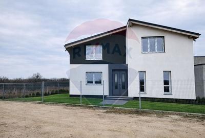 Casă cu 6 camere cu Teren 362 Mp în Balotești - 7