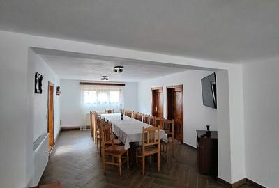 Casă cu 4 camere în Rucăr - 3