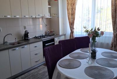 Apartament cu 3 camere decomandat în Exterior Vest - 2