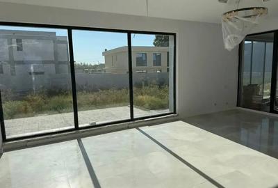 Casă cu 8 camere cu Canalizare în Dobroești - 13