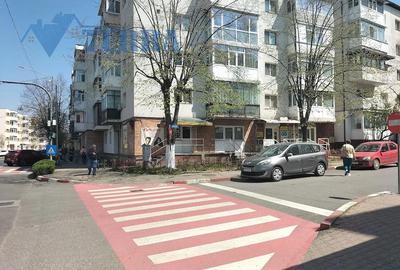 Spațiu comercial, de 25 mp, în Central - 7