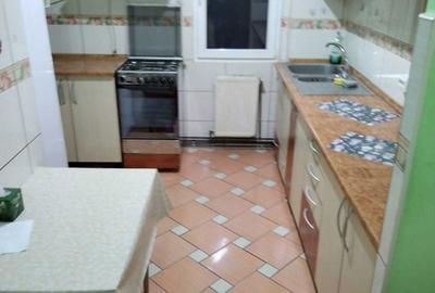 Apartament cu 3 camere semidecomandat în Astra - 2