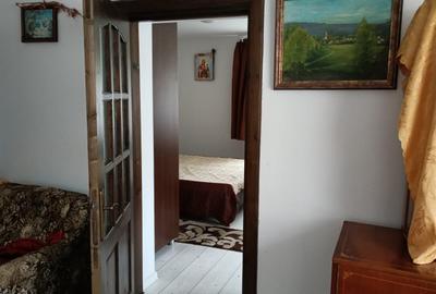 Casă cu 4 camere în Central - 1