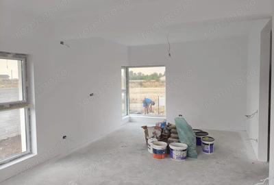 Casă cu 3 camere cu Teren 359 Mp în Vidra - 11
