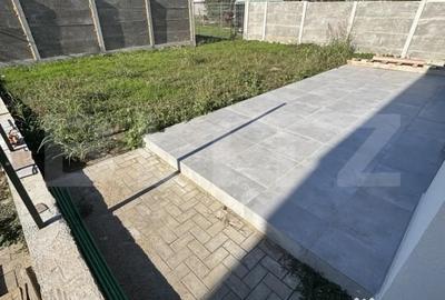 Casă cu 5 camere cu Teren 300 Mp în Dumbrăvița