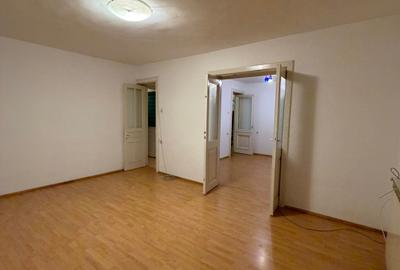 Apartament cu 4 camere decomandat în Unirii - 2