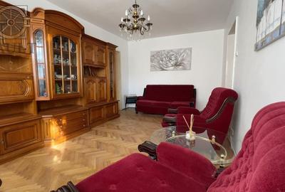 Apartament cu 3 camere semidecomandat, mobilat în Mihai Bravu