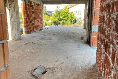 Casă cu 5 camere cu Teren 671 Mp în Sisești - 5