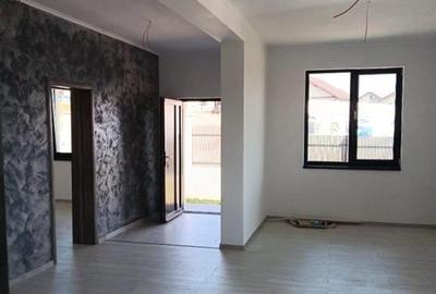 Casă individuală cu 4 camere cu Teren 440 Mp în Valea Adâncă - 2