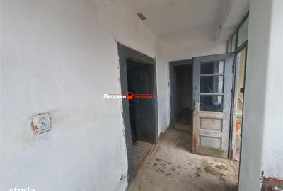 Casă cu 3 camere cu Teren 9504 Mp în Chișlaz - 13