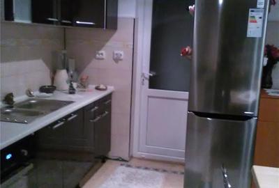 Casă cu 6 camere cu Teren 600 Mp în Tractorul - 4